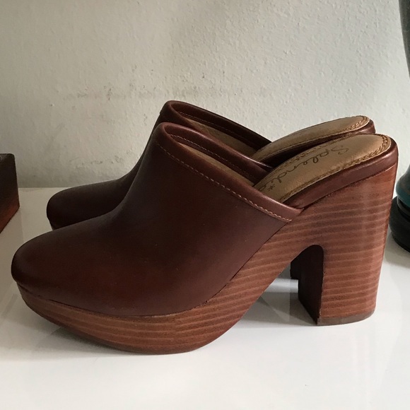 Splendid Mule Clogs in Brown - Picture 4 of 7